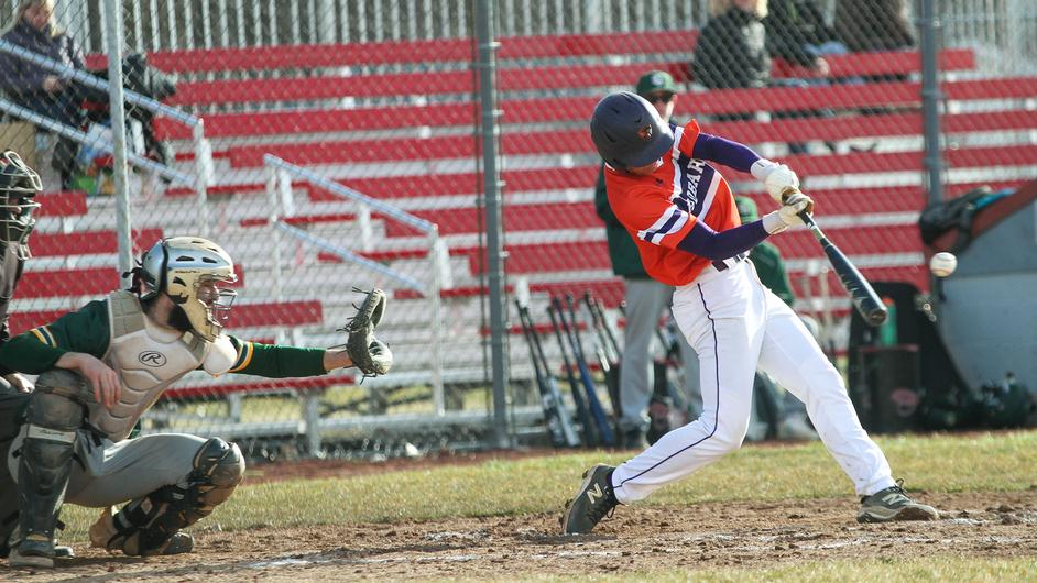 Statesmen strike out 14, tame Wolves 8-4