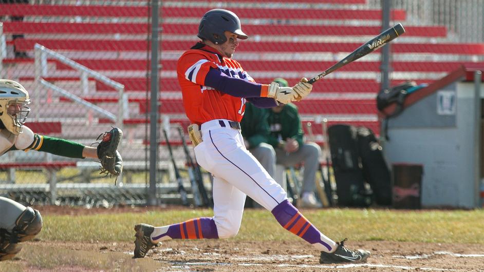 Whiteherse, Statesmen tame Wolves 15-2