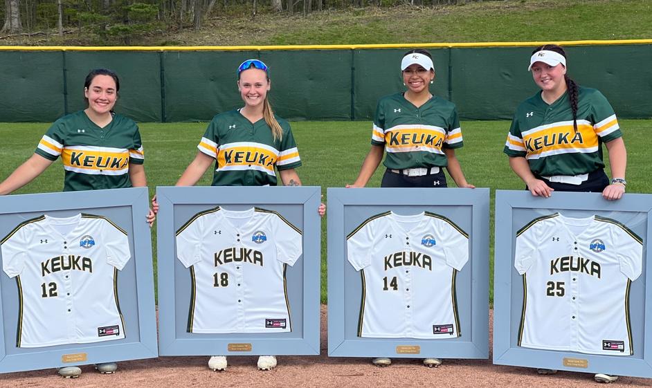 Keuka Softball Splits with Elmira College on Senior Day