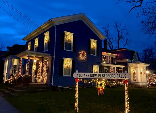 It’s A Wonderful Life Lights Contest In Seneca Falls