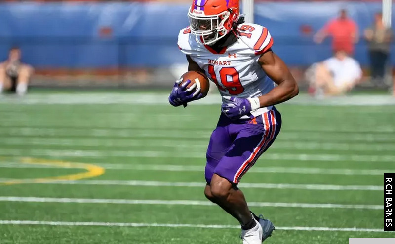 Hobart Football Pushes #8 Yellow Jackets to OT