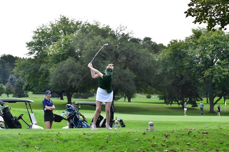 Keuka’s Women’s Golf Team Places 3rd at Invitational