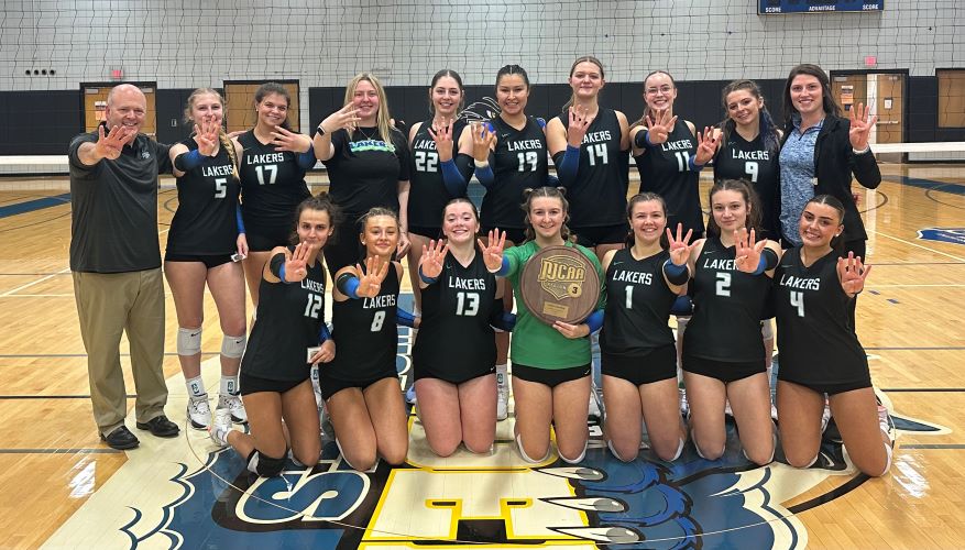 FLCC Volleyball Wins 4th Straight Region III Championship