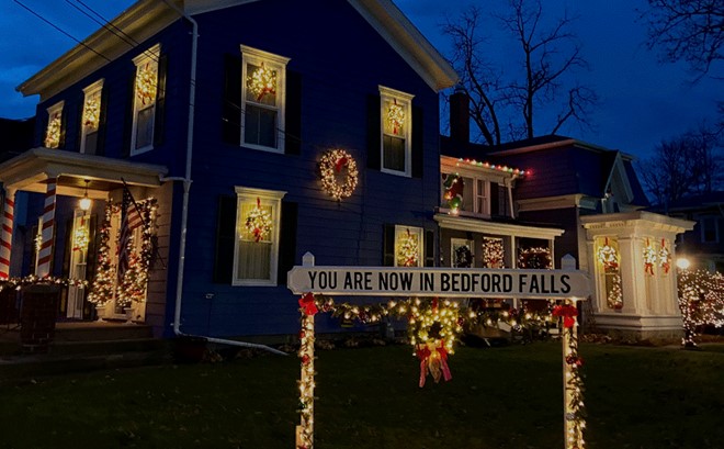 Seneca Falls “Wonderful Life” Lights Contest