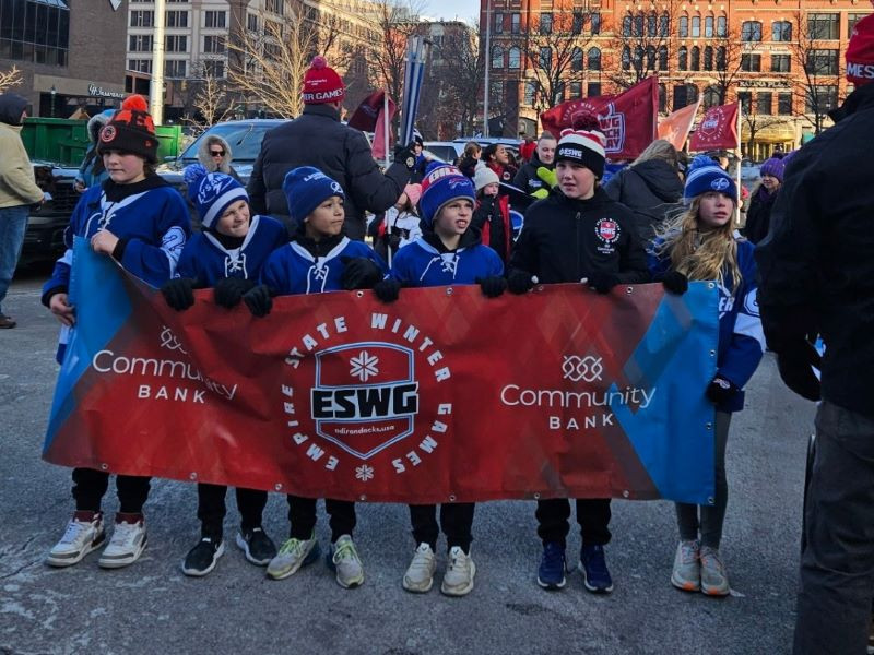 Community Bank’s Waterloo Branch Welcomes Torch Run
