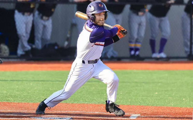 Hobart Outslugs Keuka in 11-10 Win