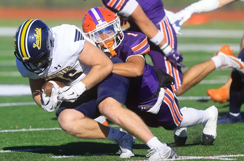 Hobart Football Falls to RPI