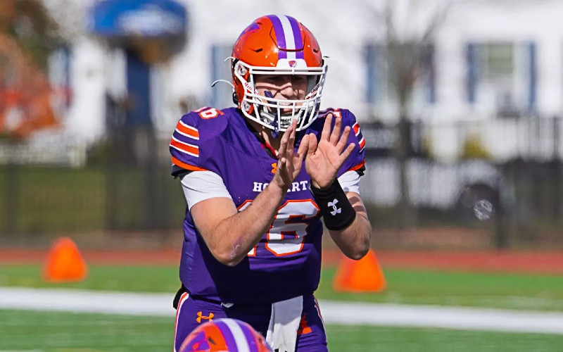 Hobart QB Weiss Wins Liberty League Award