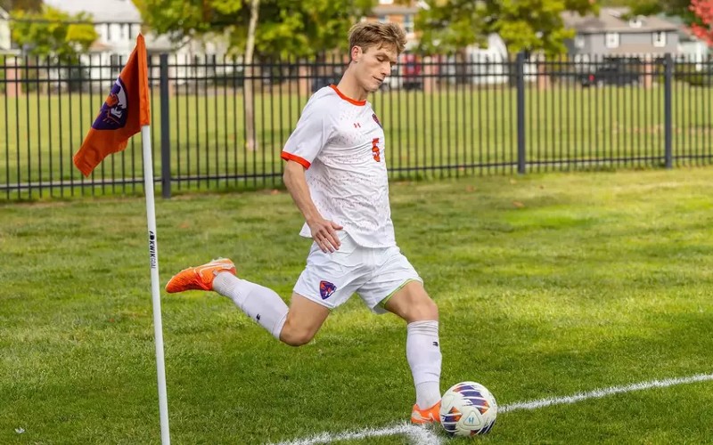 Statesmen Soccer Clinch Liberty League Regular Season Title With Win Over RPI