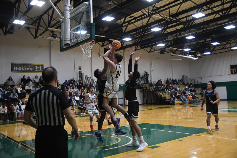 Keuka Men’s Basketball Drops Road Game at Naz