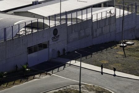 Judge orders Trump administration to facilitate return of Venezuelans deported to El Salvador